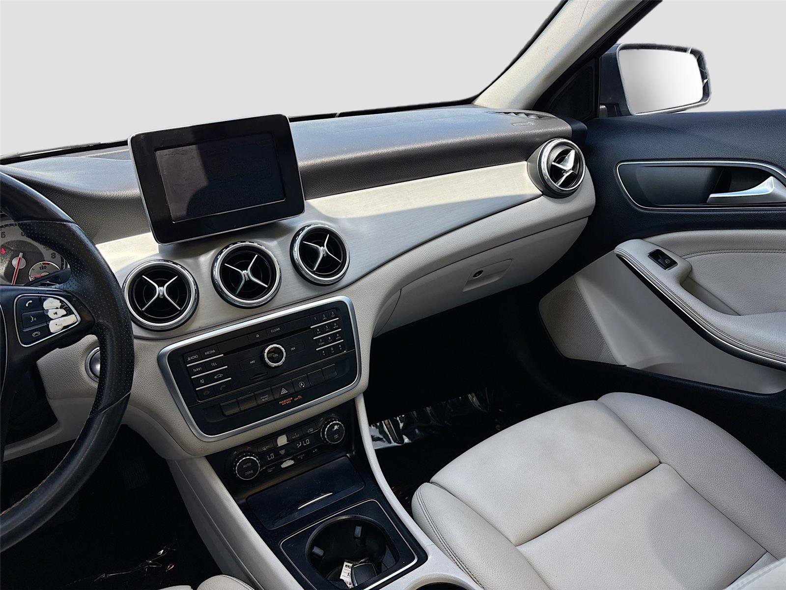 Used 2016 Mercedes-Benz GLA 250 image 22