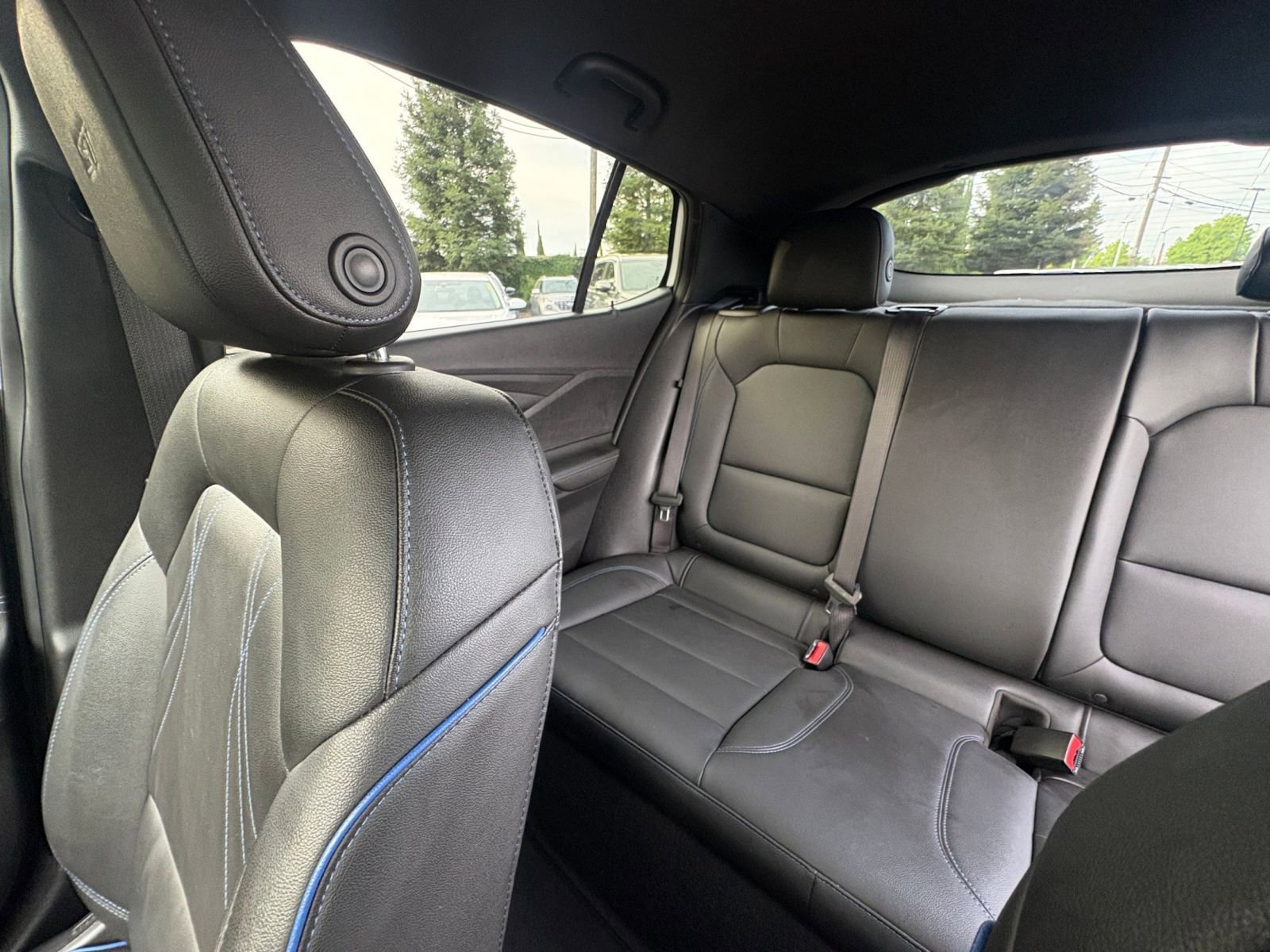 Used 2025 Buick Envista Sport Touring image 38