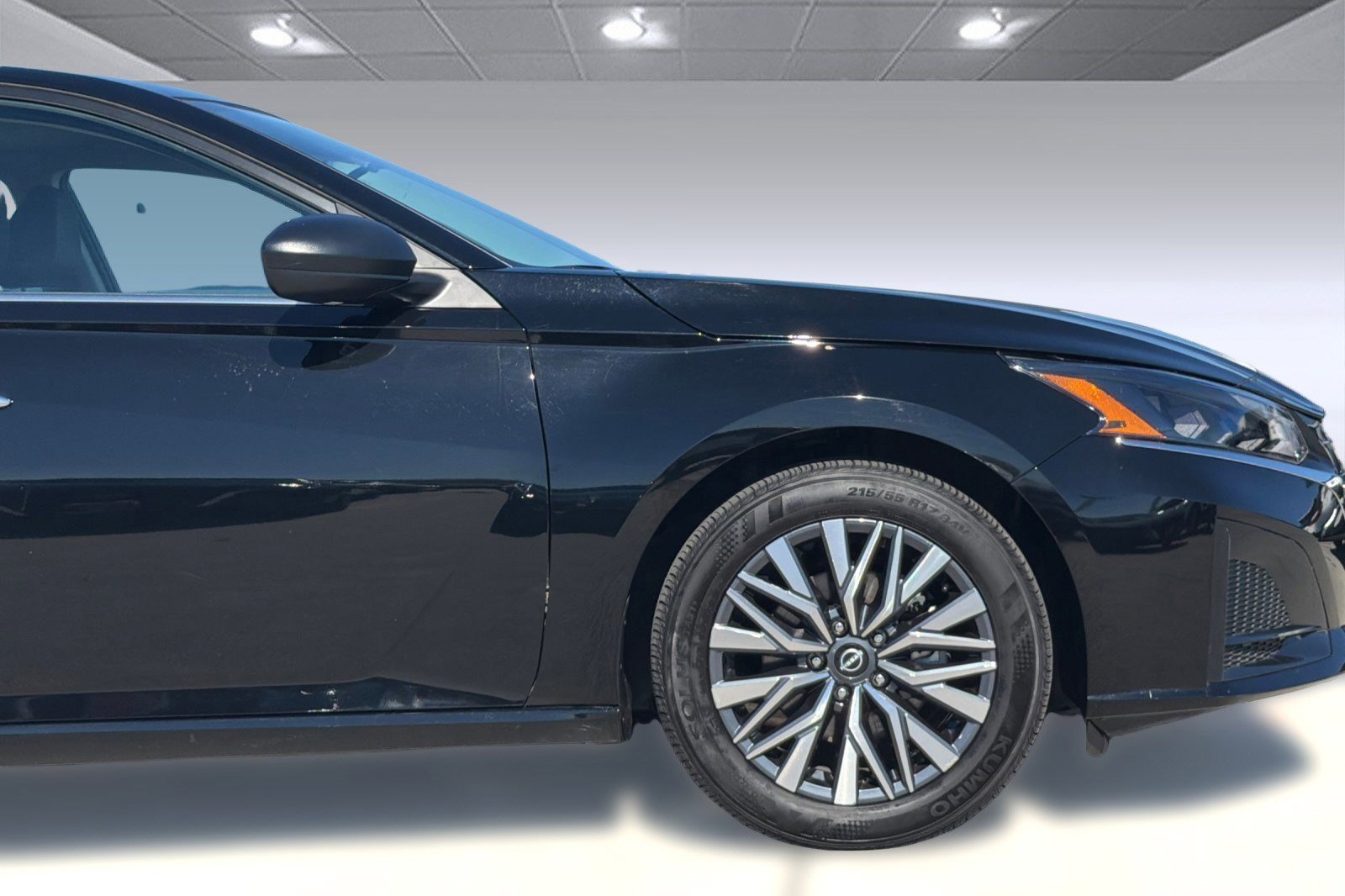 Used 2025 Nissan Altima 2.5 SV image 33