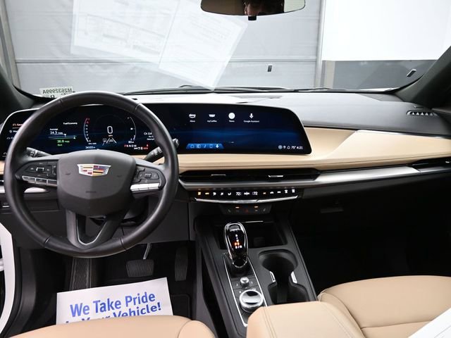 Used 2024 Cadillac XT4 Luxury w/ Cold Weather Package AWD/4WD image 36