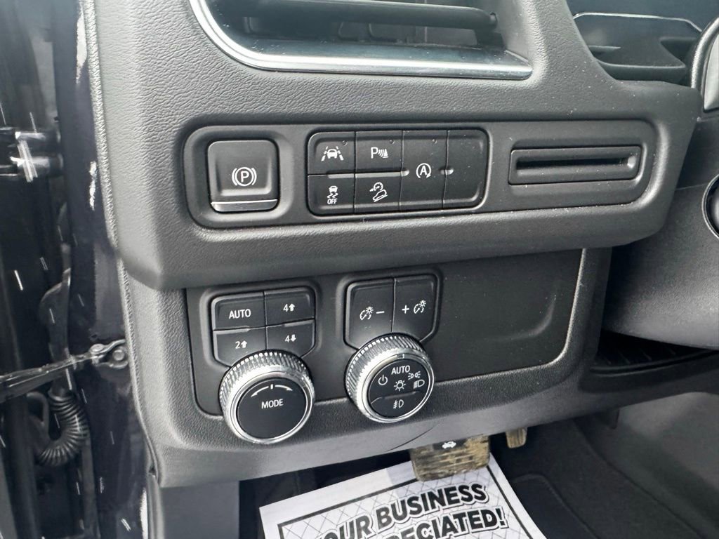 Used 2024 GMC Yukon XL AT4 image 12