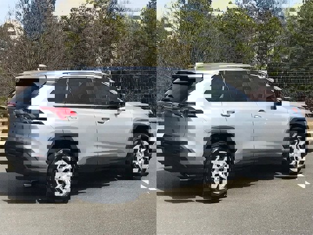 Used 2023 Toyota RAV4 LE image 3