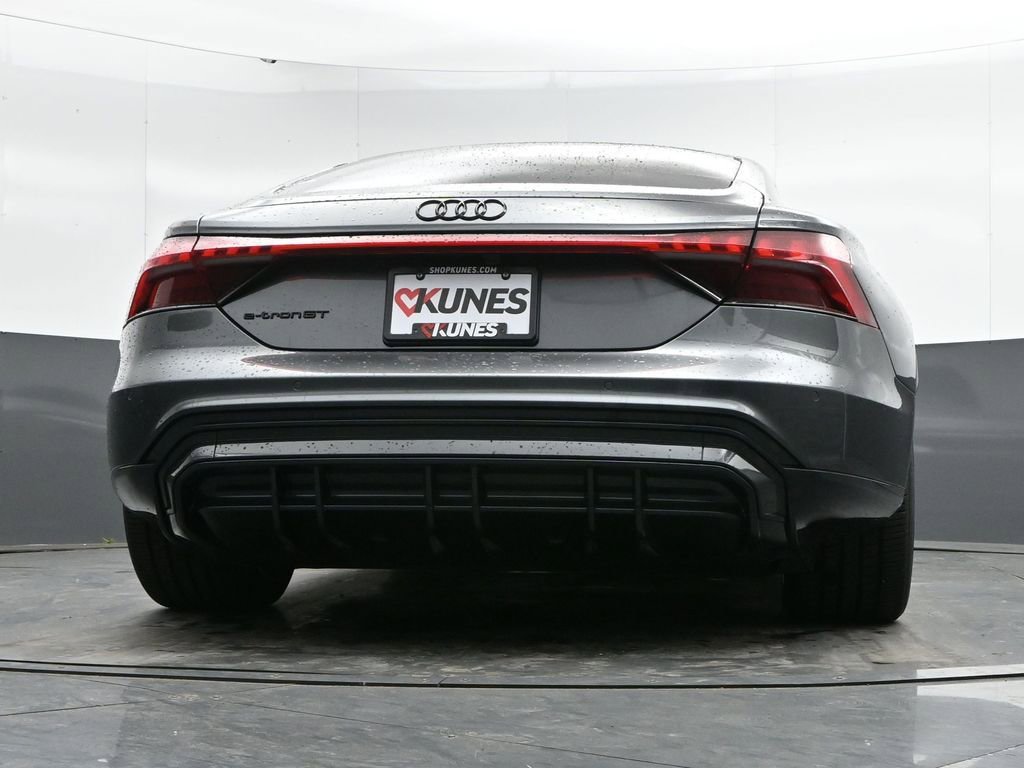 Used 2023 Audi e-tron GT Premium Plus AWD/4WD image 42