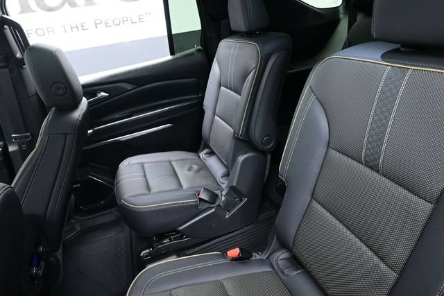 Used 2025 Chevrolet Traverse High Country w/ LPO, Floor Liner Package FWD image 22