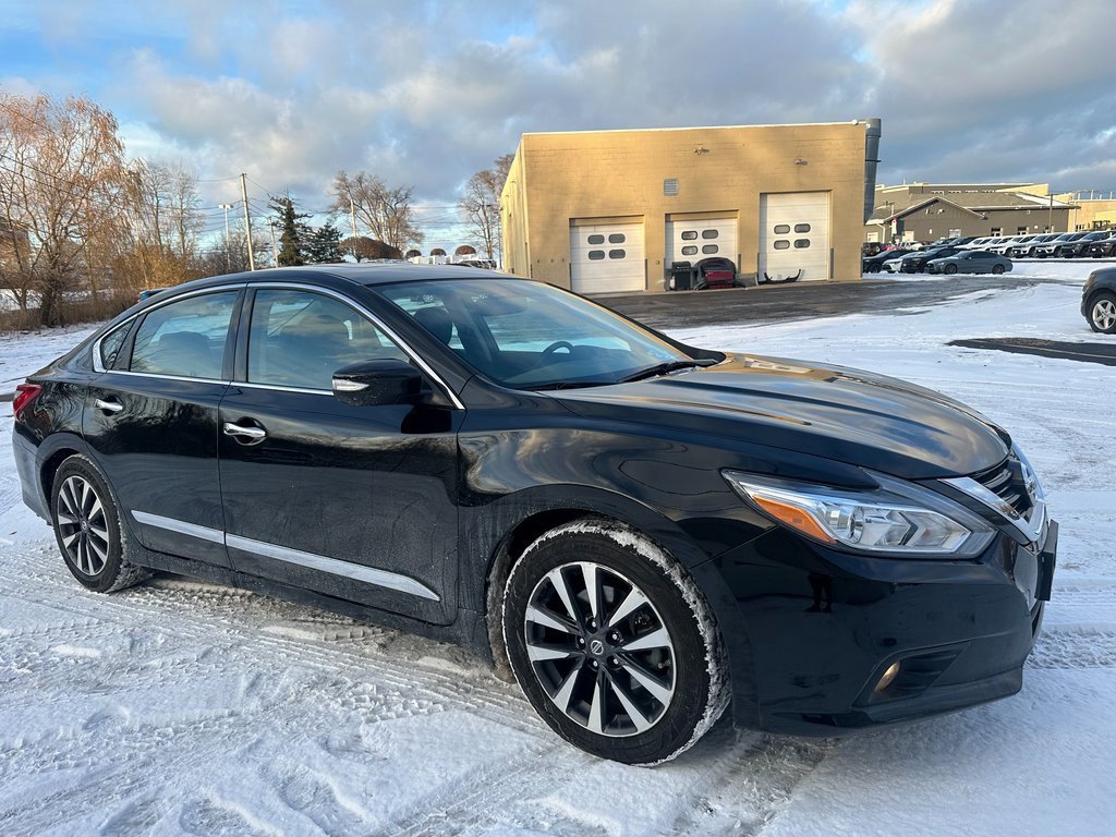Used 2016 Nissan Altima 2.5 SV w/ Convenience Package