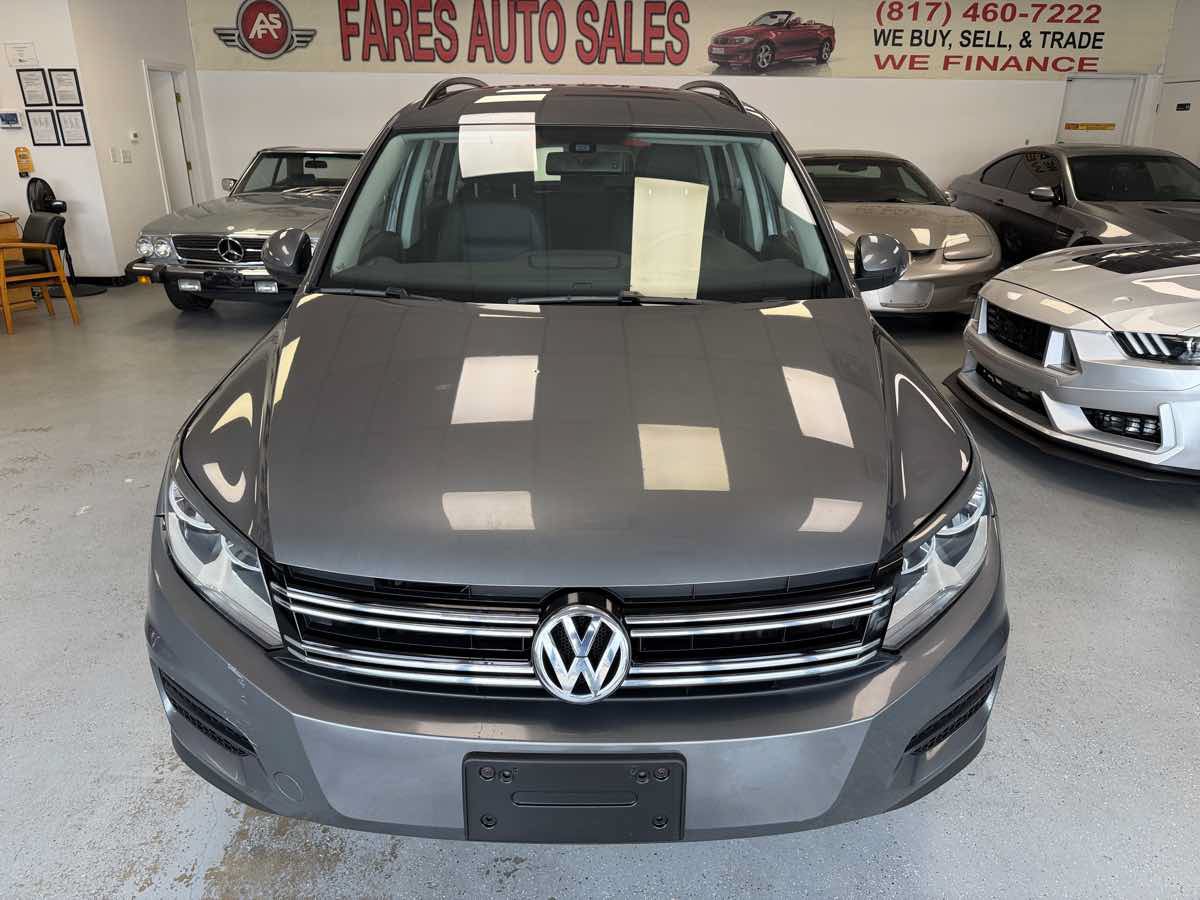 Used 2016 Volkswagen Tiguan S FWD image 2