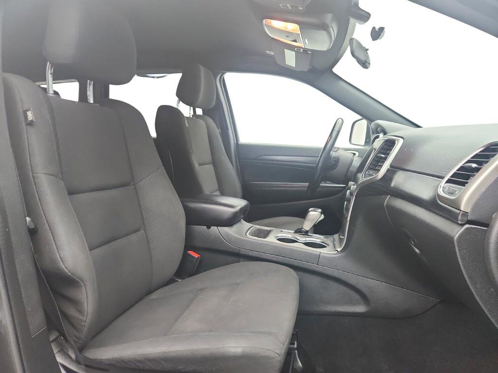 Used 2021 Jeep Grand Cherokee Laredo image 23