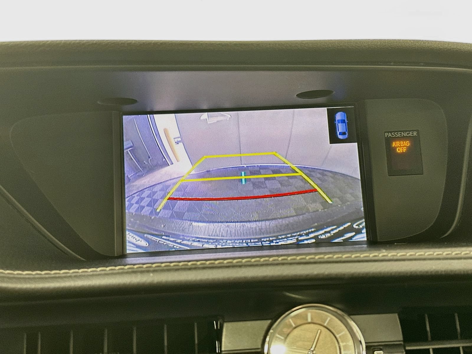 Used 2016 Lexus ES 350 w/ Premium Package w/Wood Trim FWD image 13