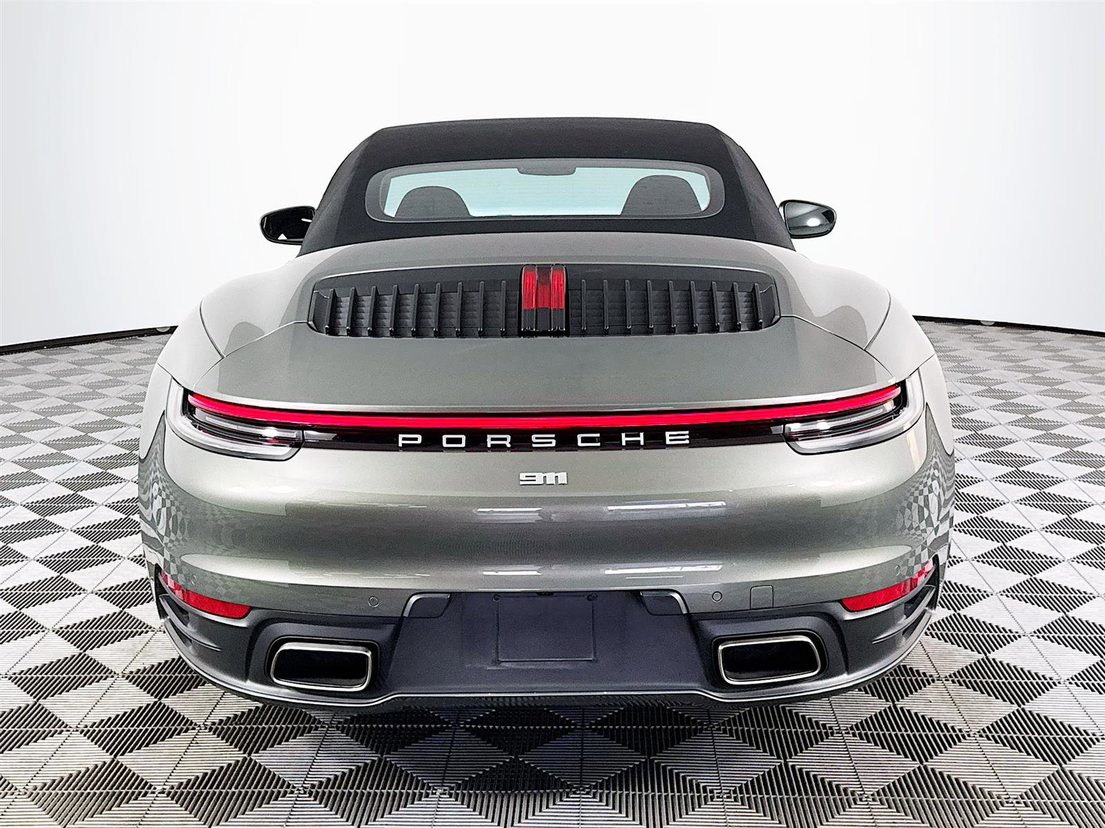 Used 2020 Porsche 911 Carrera image 6