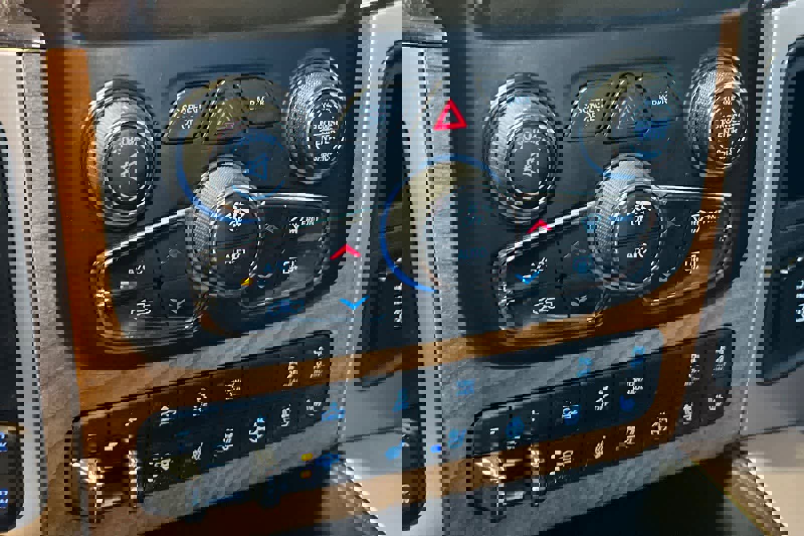 Used 2017 RAM 1500 Laramie Longhorn image 23