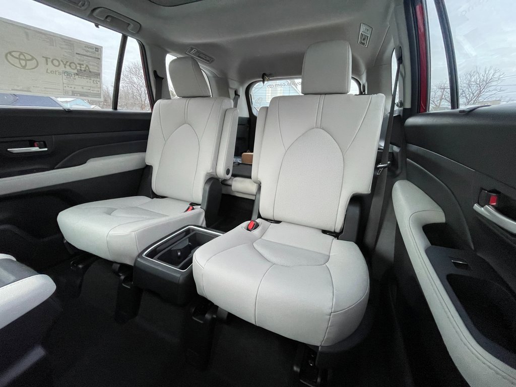New 2026 Toyota Grand Highlander XLE image 13