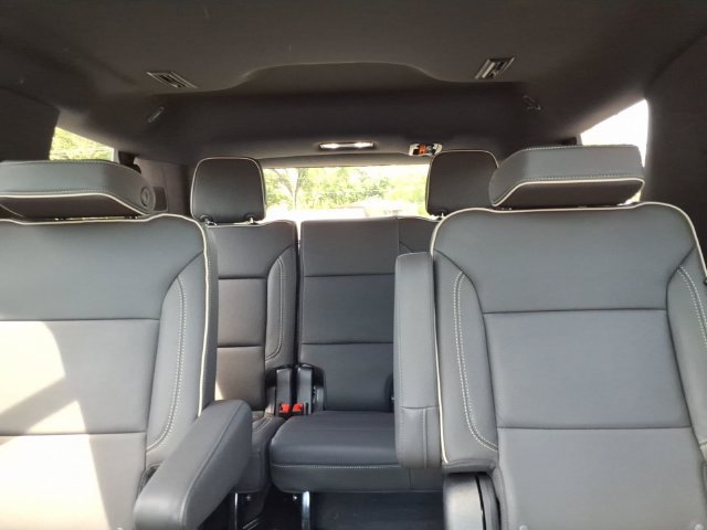 Used 2025 Chevrolet Tahoe Premier AWD/4WD image 22