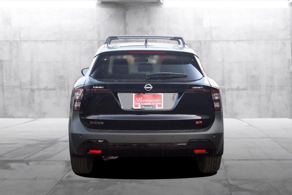 New 2026 Nissan Kicks SR w/ SR Premium Package image 6