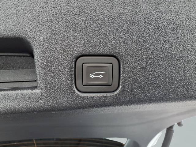 Used 2025 Chevrolet Traverse LT w/ Midnight/Sport Edition FWD image 25