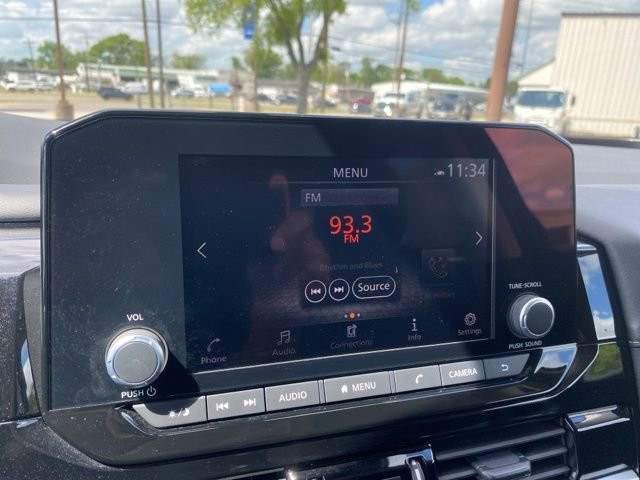 Used 2025 Nissan Pathfinder SV image 25