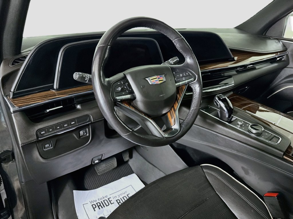 Used 2021 Cadillac Escalade Premium Luxury AWD/4WD image 9