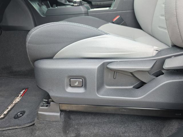 Used 2025 Toyota Tacoma TRD Off-Road image 28