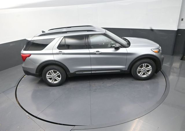 Used 2024 Ford Explorer XLT w/ Equipment Group 202A image 18