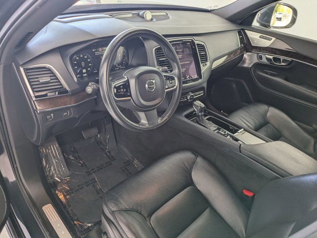 Used 2016 Volvo XC90 T6 Momentum w/ Momentum Plus Package AWD/4WD image 10