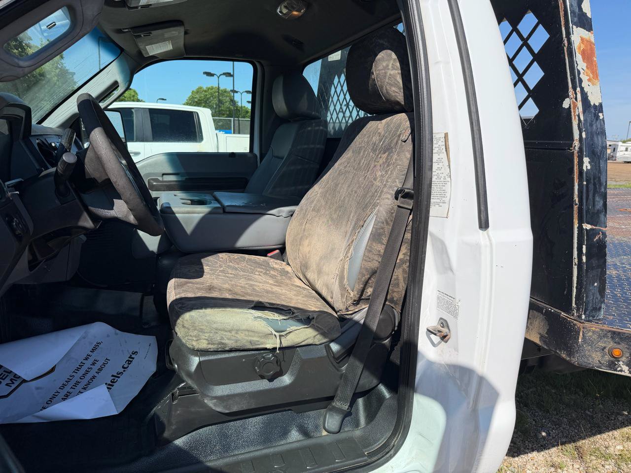 Used 2014 Ford F550 2WD Regular Cab Super Duty image 5