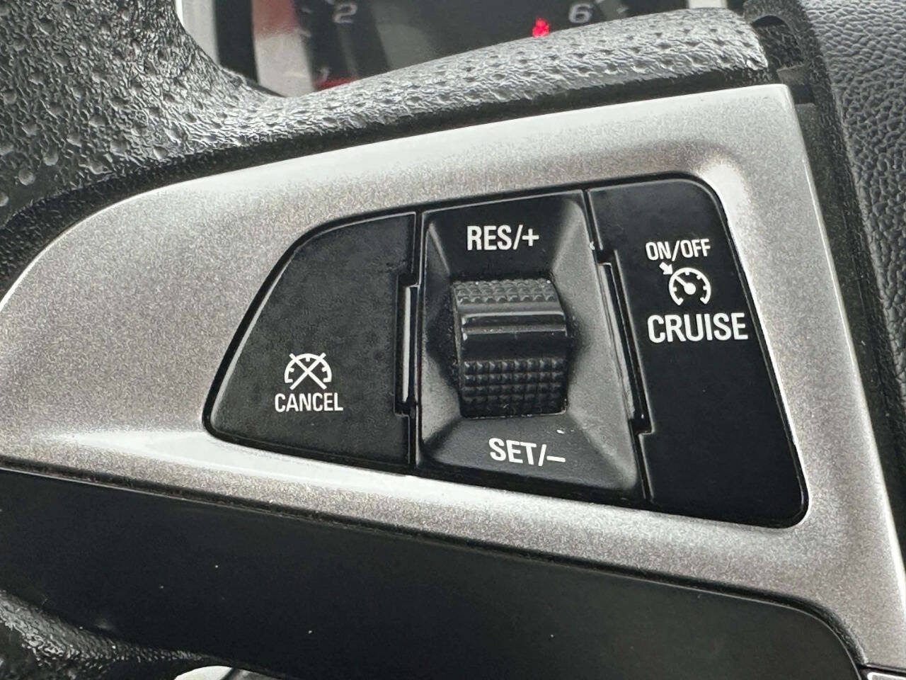 Used 2017 Chevrolet Equinox LT FWD image 29