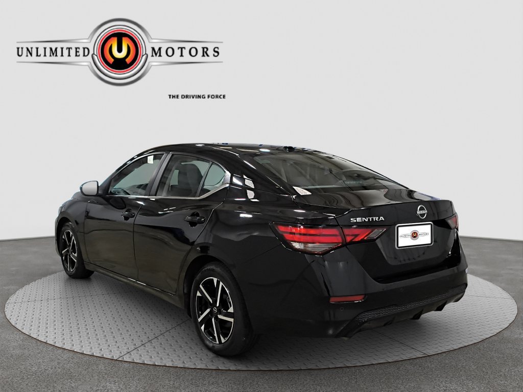 Used 2025 Nissan Sentra SV FWD image 4