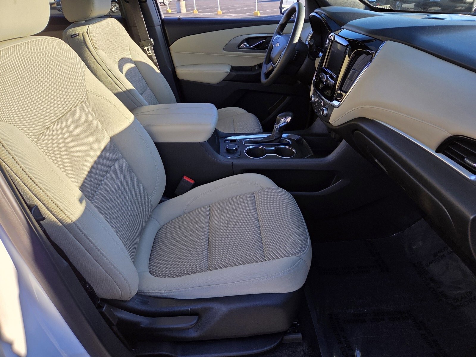 Used 2023 Chevrolet Traverse LS w/ Safety Package image 16