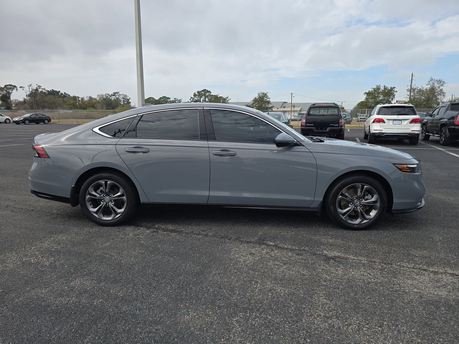 Certified 2023 Honda Accord EX-L image 3