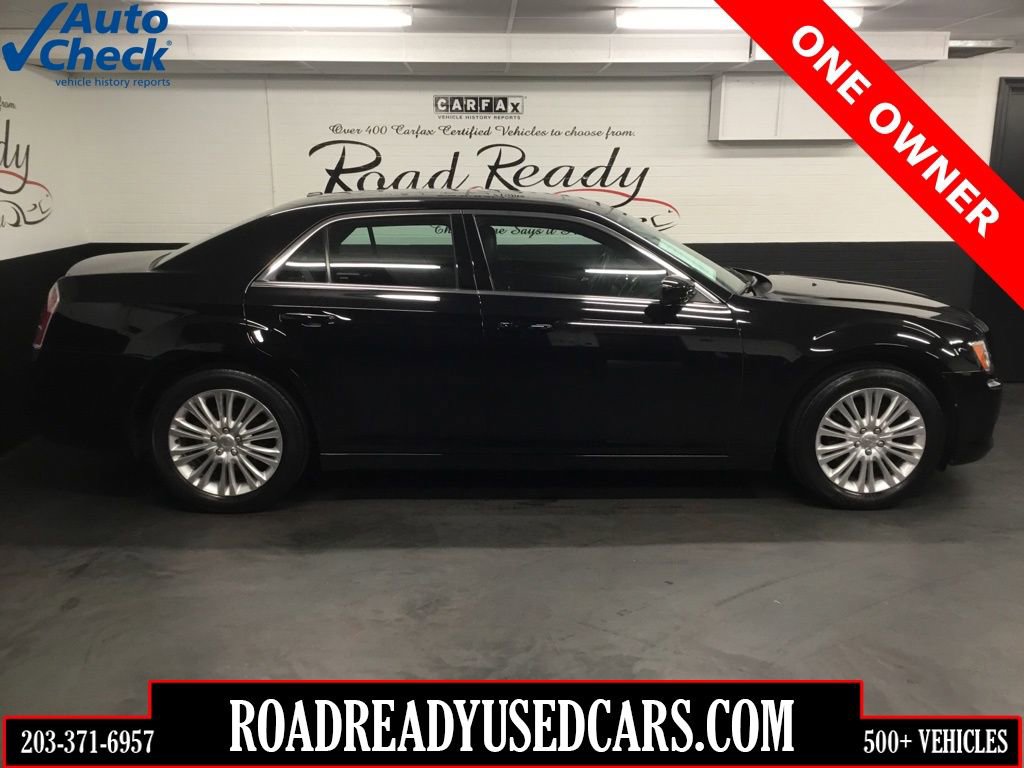 Used 2013 Chrysler 300 AWD w/ Driver Convenience Group image 1