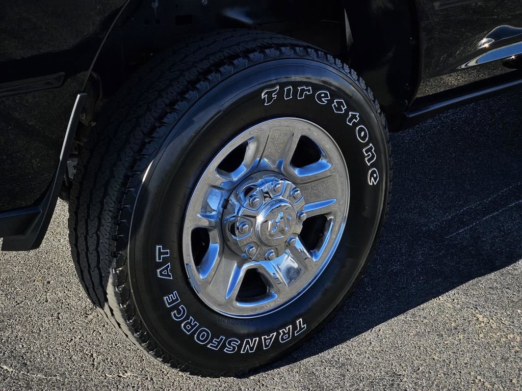 Used 2024 RAM 2500 Tradesman w/ Chrome Appearance Group image 9