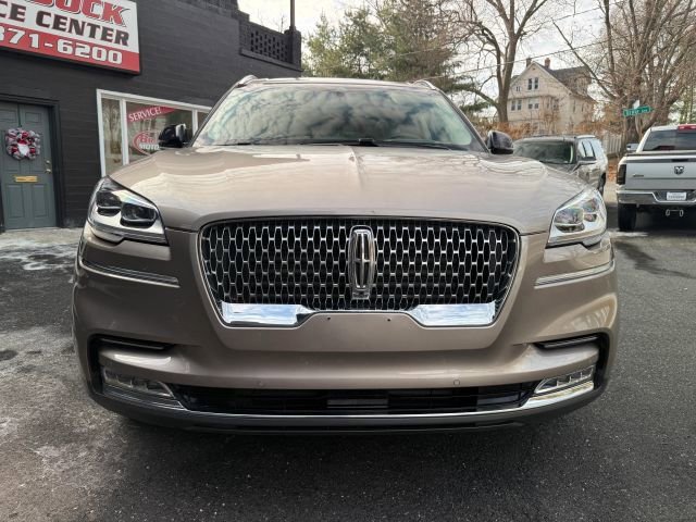 Used 2020 Lincoln Aviator Reserve w/ Equipment Group 202A image 12