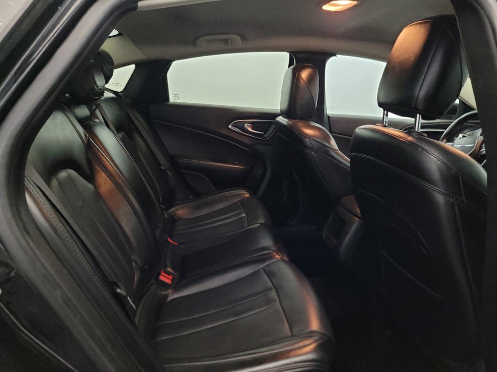 Used 2017 Chrysler 200 Limited Platinum FWD image 19