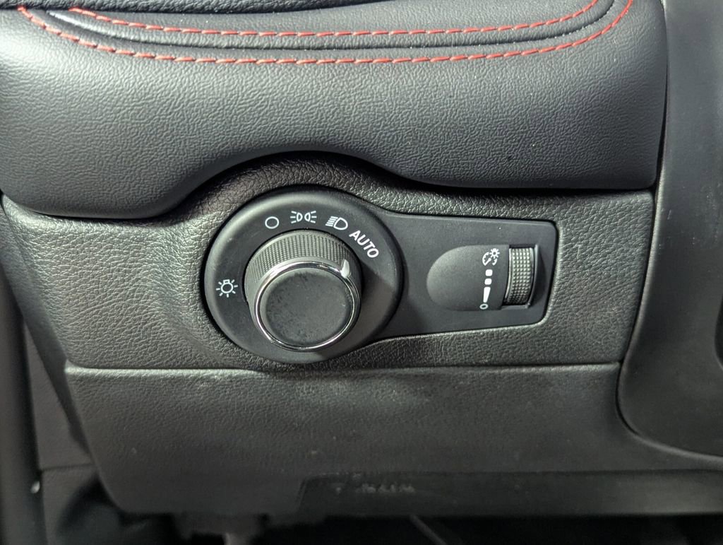 Used 2024 Dodge Durango GT image 15