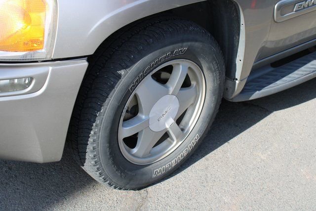 Used 2002 GMC Envoy SLE image 12