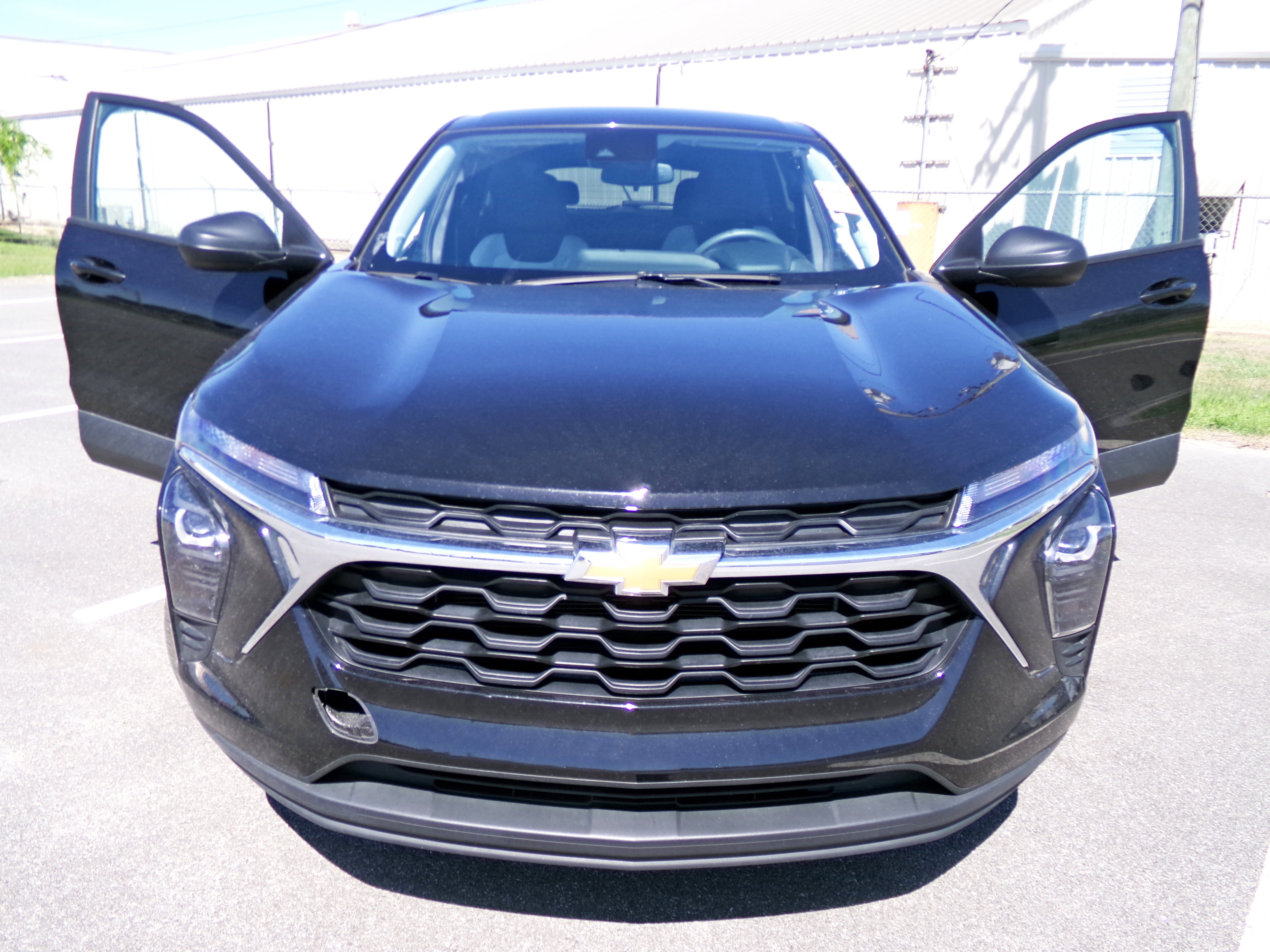 Used 2025 Chevrolet Trax LS image 5