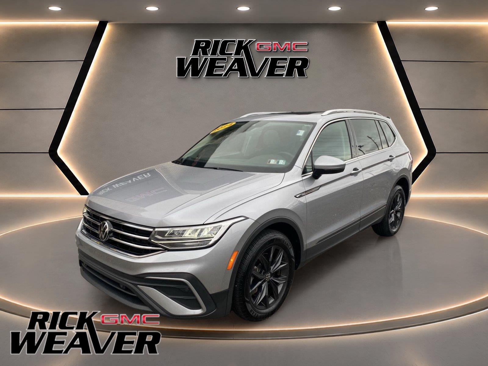 Used 2024 Volkswagen Tiguan SE