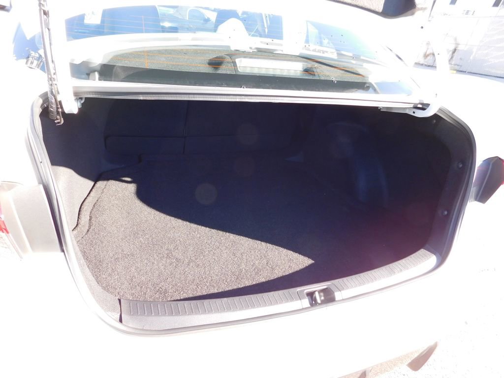 Used 2025 Toyota Corolla SE image 7