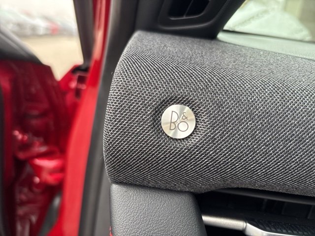 Used 2025 Ford Explorer ST-Line w/ Premium Package image 25