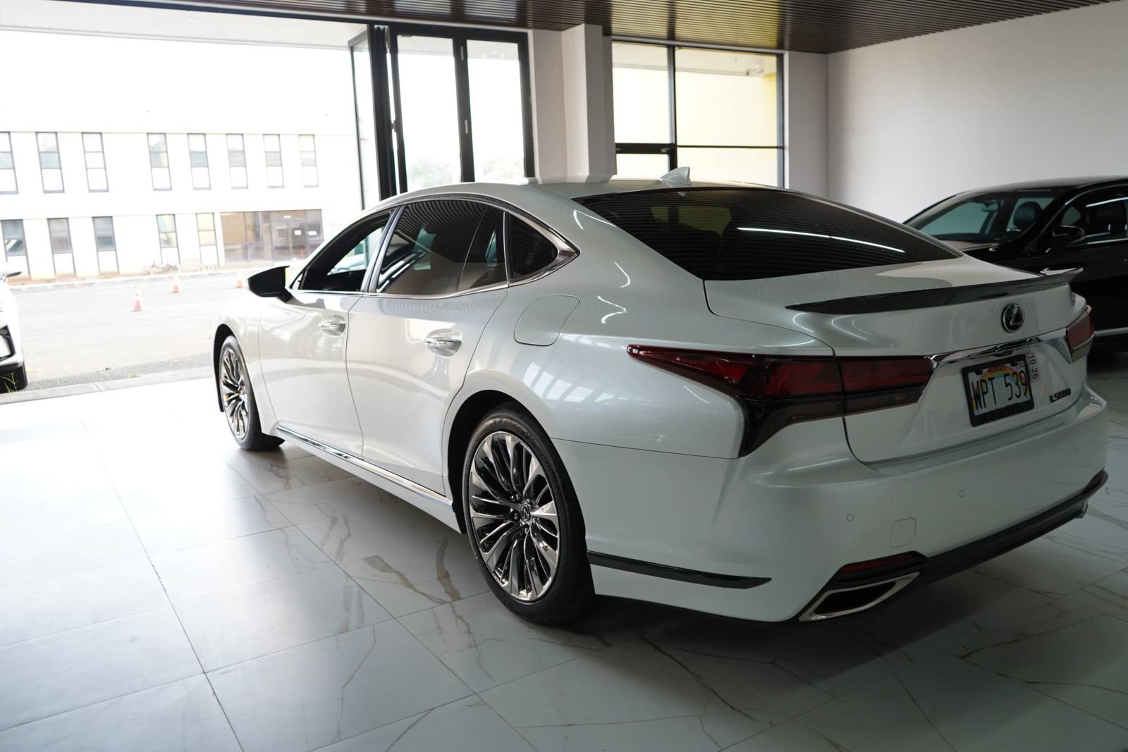 Used 2022 Lexus LS 500 w/ Luxury Package RWD image 23