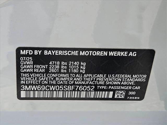 Used 2025 BMW 330i Sedan w/ M Sport Package image 23