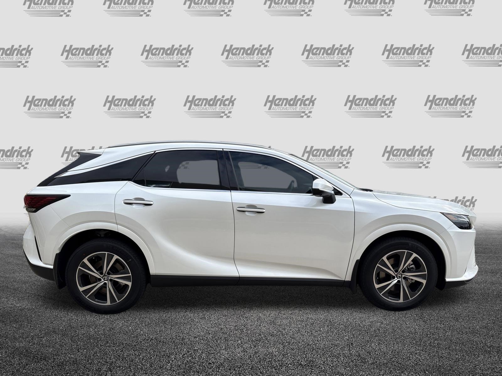 Used 2026 Lexus RX 350h w/ Convenience Package image 10