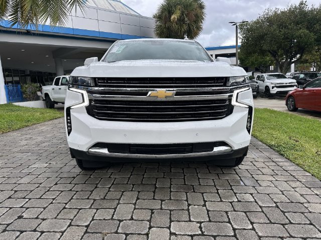 Used 2024 Chevrolet Suburban LT RWD image 19