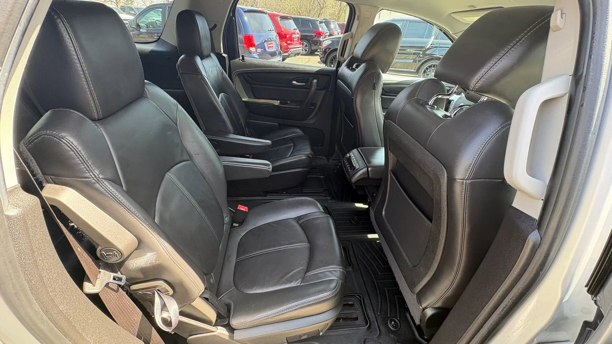 Used 2016 GMC Acadia SLT image 29