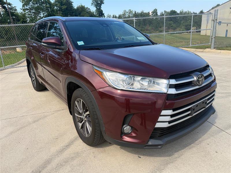 Used 2017 Toyota Highlander XLE w/ Protection Package #3 AWD/4WD image 9