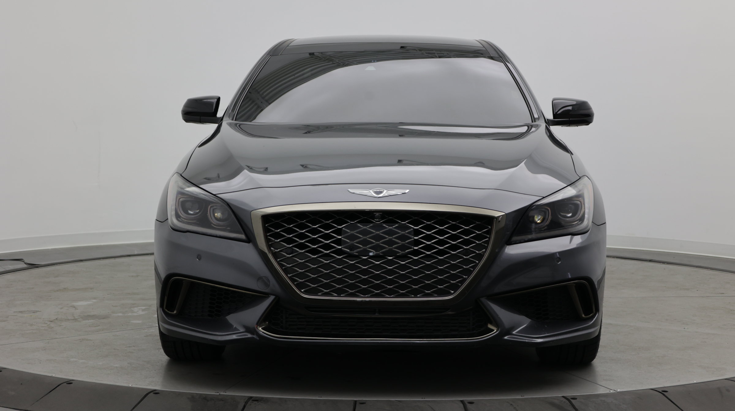 Used 2019 Genesis G80 3.3T Sport RWD image 2