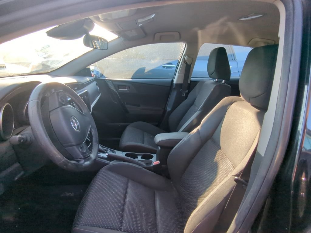 Used 2018 Toyota Corolla iM w/ Carpet Mat Package (TMS) FWD image 6