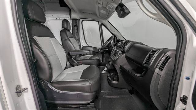 Used 2024 RAM ProMaster 2500 w/ Convenience Group FWD image 18