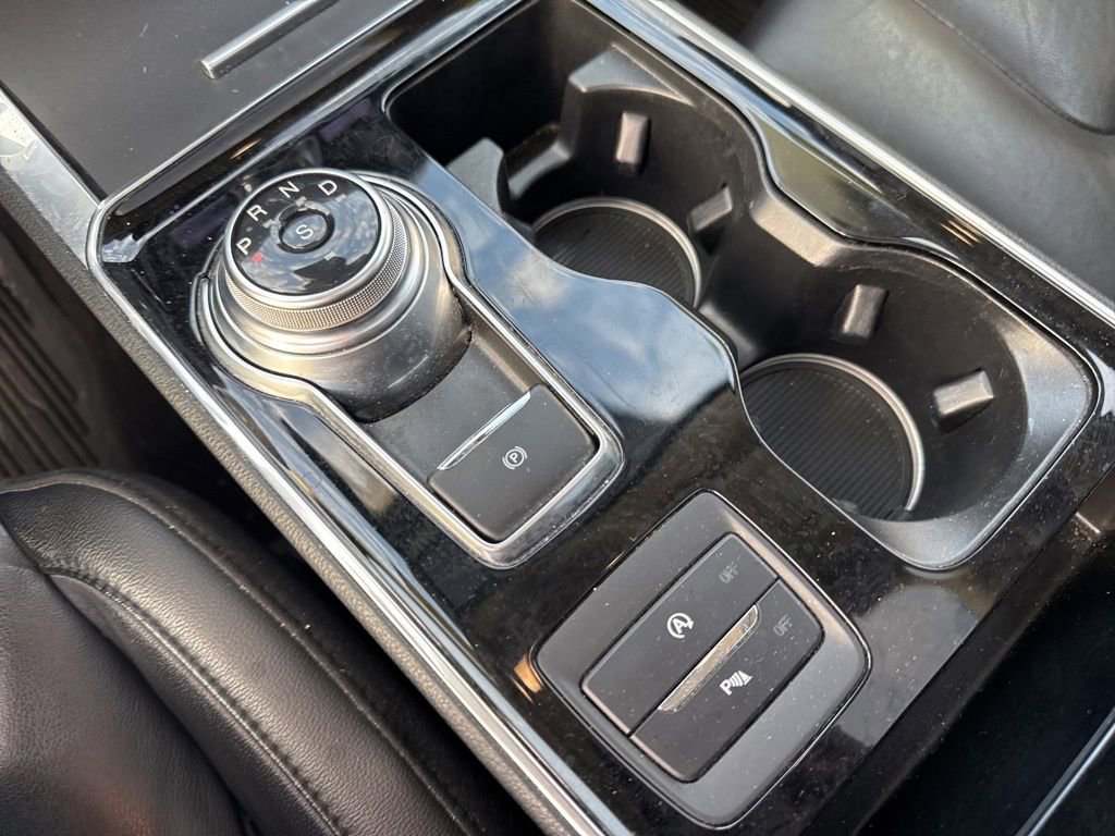 Used 2020 Ford Edge Titanium w/ Class II Trailer Tow Package AWD/4WD image 7