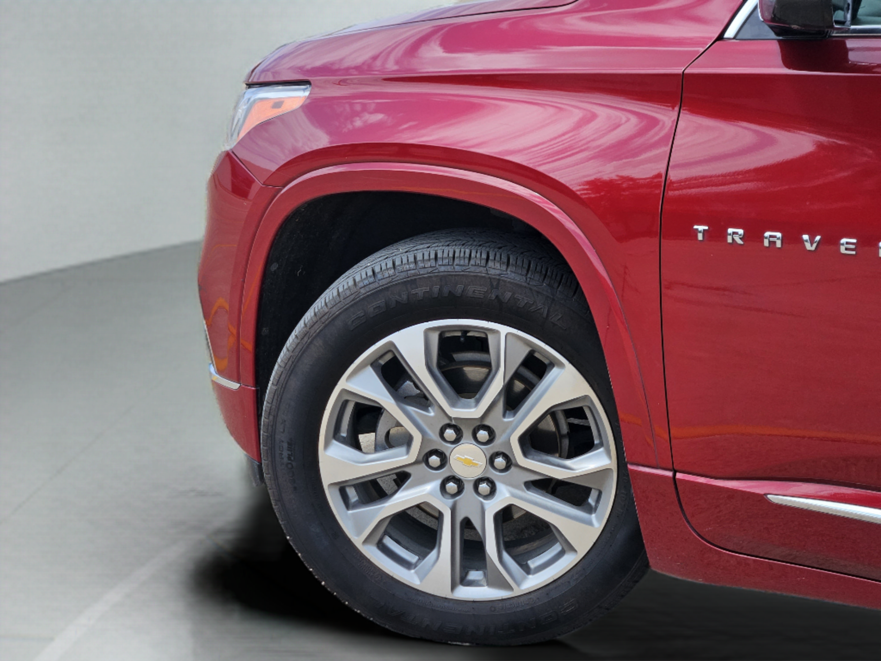 Used 2020 Chevrolet Traverse Premier FWD image 26