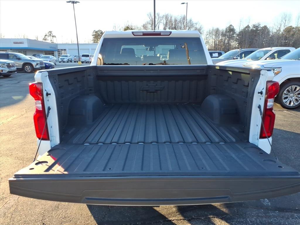 Used 2022 Chevrolet Silverado 1500 RST w/ Redline Edition image 7